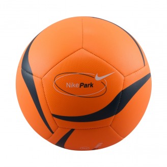„Nike Park Team 2.0 25“ futbolo kamuolys, oranžinis (HV6332-803)
